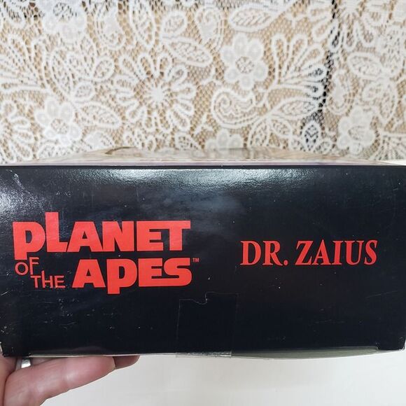 Vintage 90s Kenner Planet of the Apes Doll Action Figure Dr Zaius New Old Stock - Picture 10 of 12